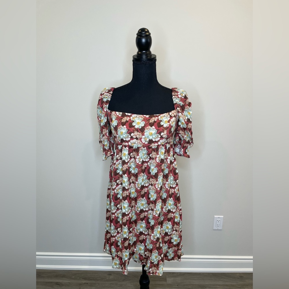 aritzia wilfred floral dress - Picture 3 of 5